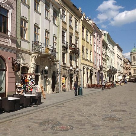 Apartments On Plocsha Rynok 40 Lviv Dış mekan fotoğraf