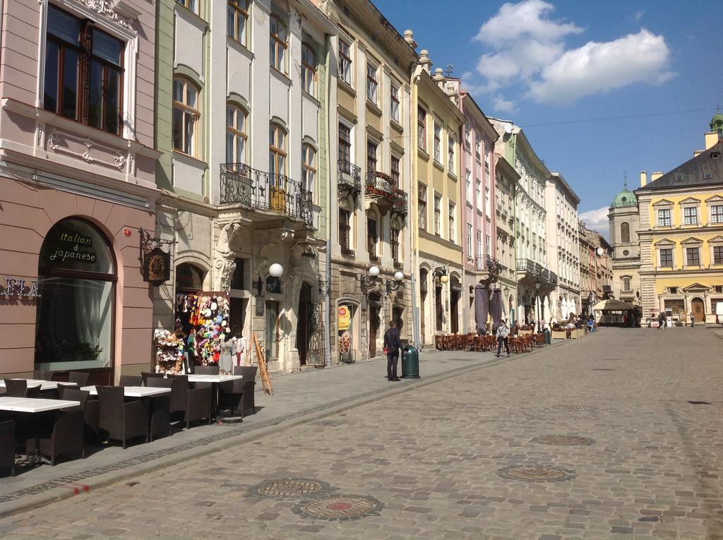 Apartments On Plocsha Rynok 40 Lviv Dış mekan fotoğraf